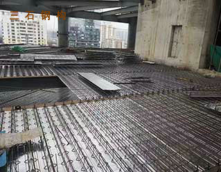 核心筒+桁架樓承板結構