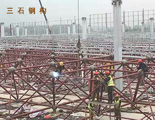 網(wǎng)架現(xiàn)場(chǎng)焊接安裝