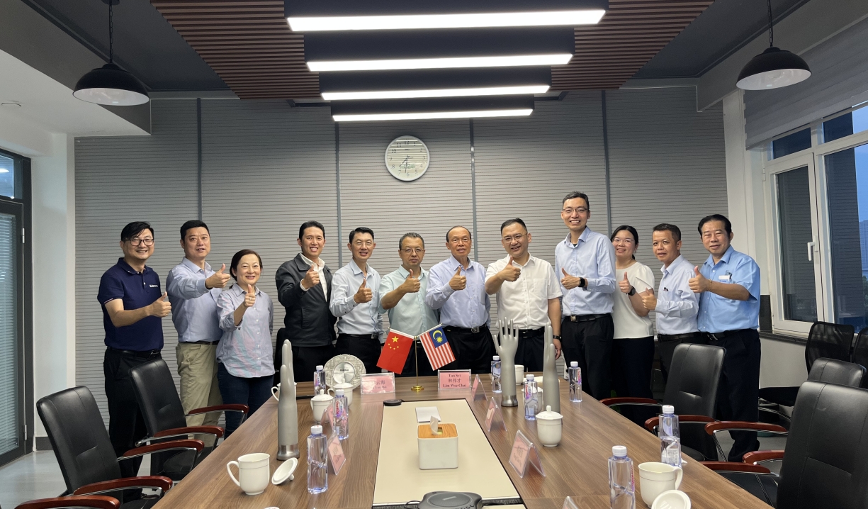 <strong>馬來(lái)西亞著(zhù)名實(shí)業(yè)家、頂級手套集團創(chuàng  )始人丹</strong>